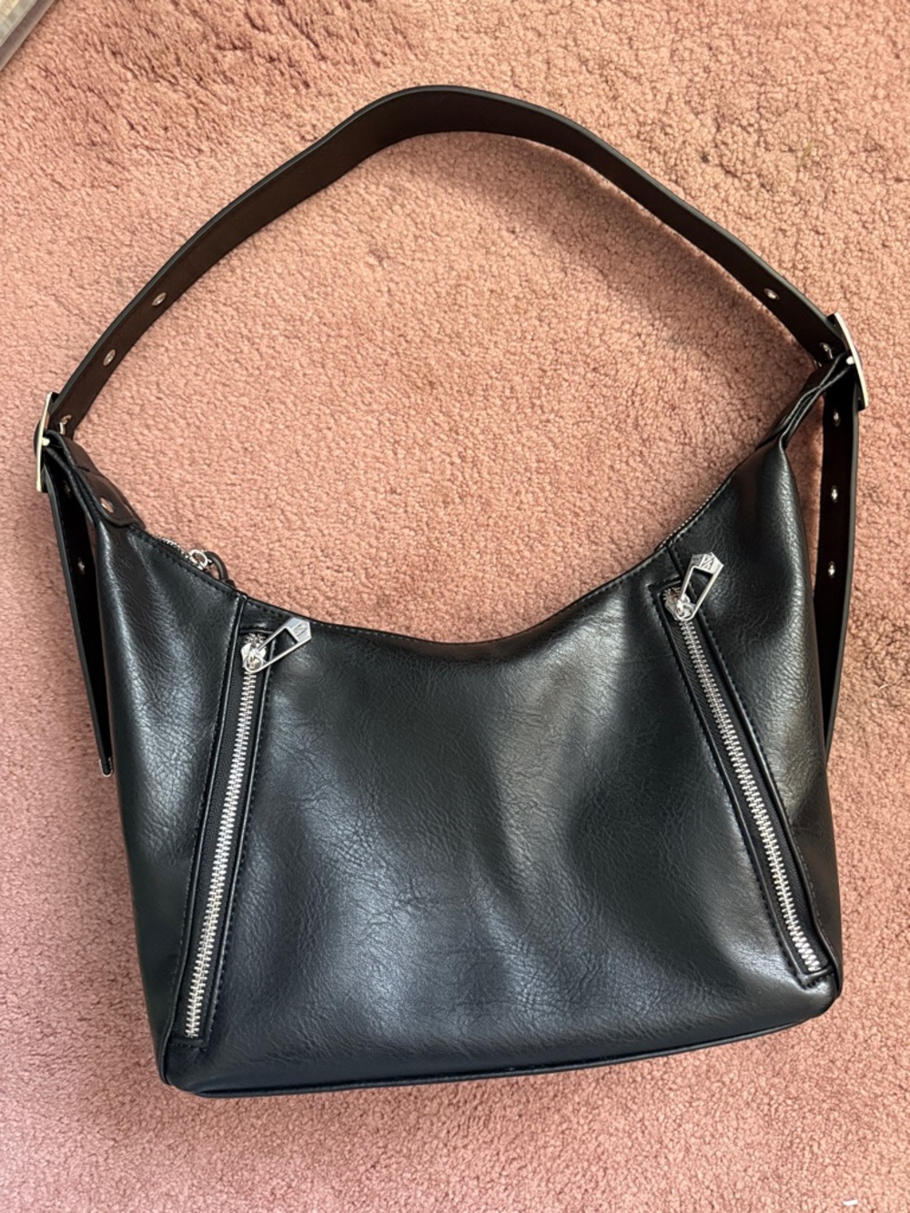 IZAO CO Classic Black Leather Shoulder Bag with Silver Zippers